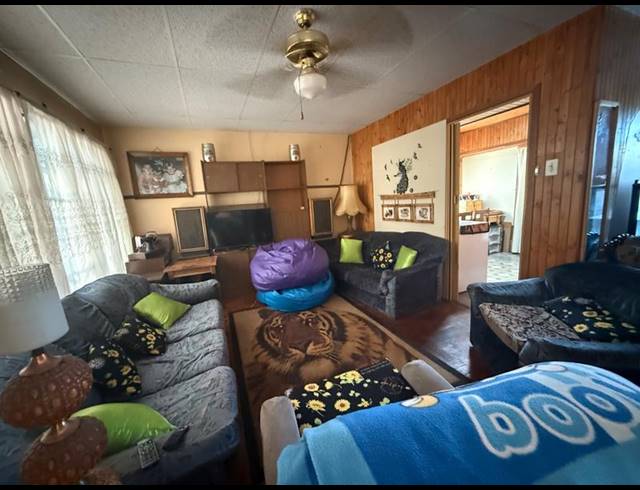 4 BEDROOM HOUSE FOR SALE IN VANDERBIJLPARK CE 2